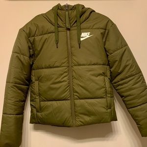 heavyweight puffer jacket nike